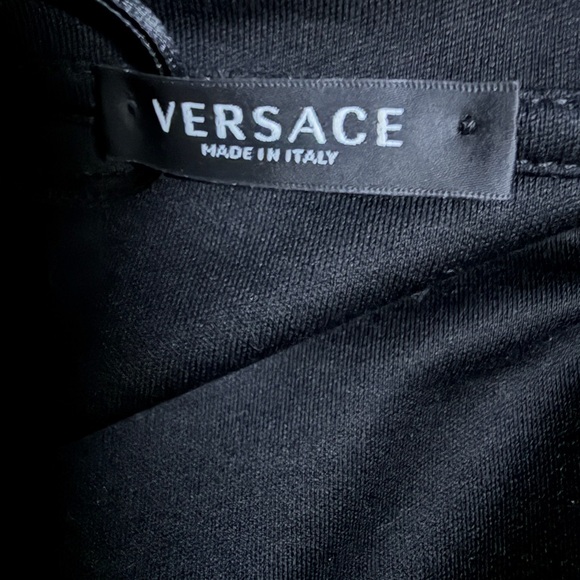 Versace Black Logo Cropped T-shirt Like New - Picture 5 of 5